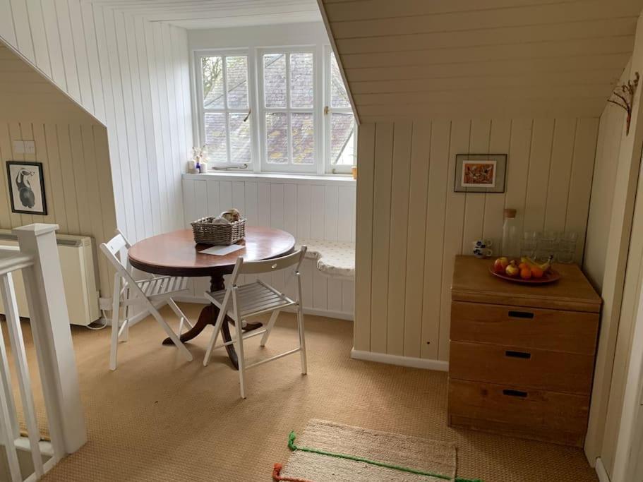 Trinity Annexe An Adorable First Floor Light And Lofty Space Within An Aonb Godmanstone Luaran gambar